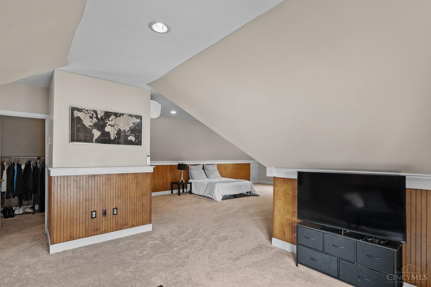 4240 Floral Avenue