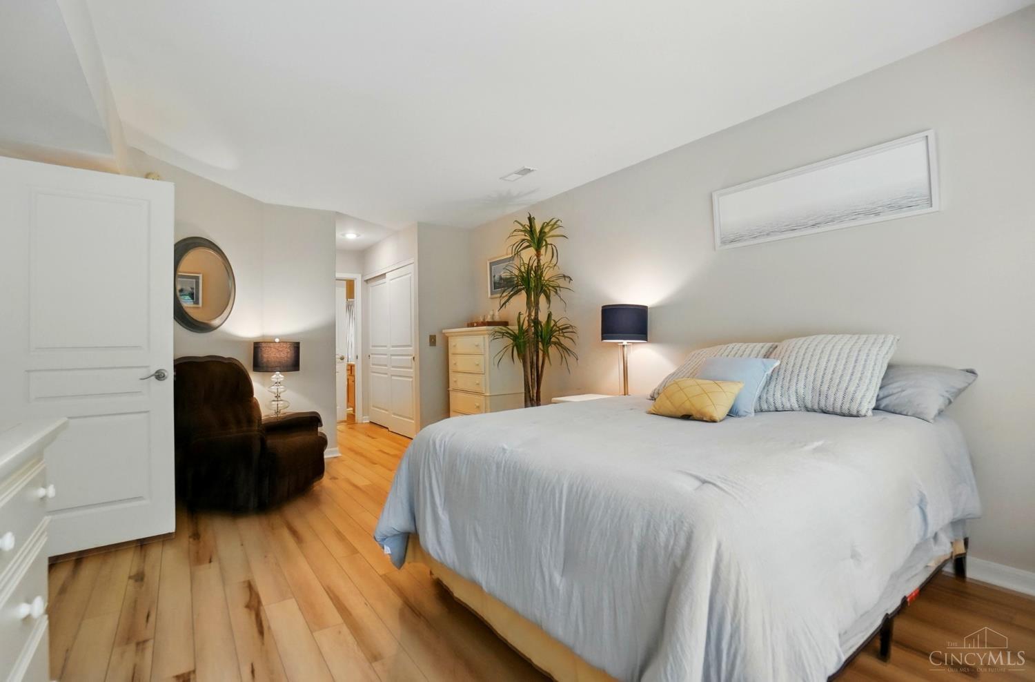 3492 Ballymore Court