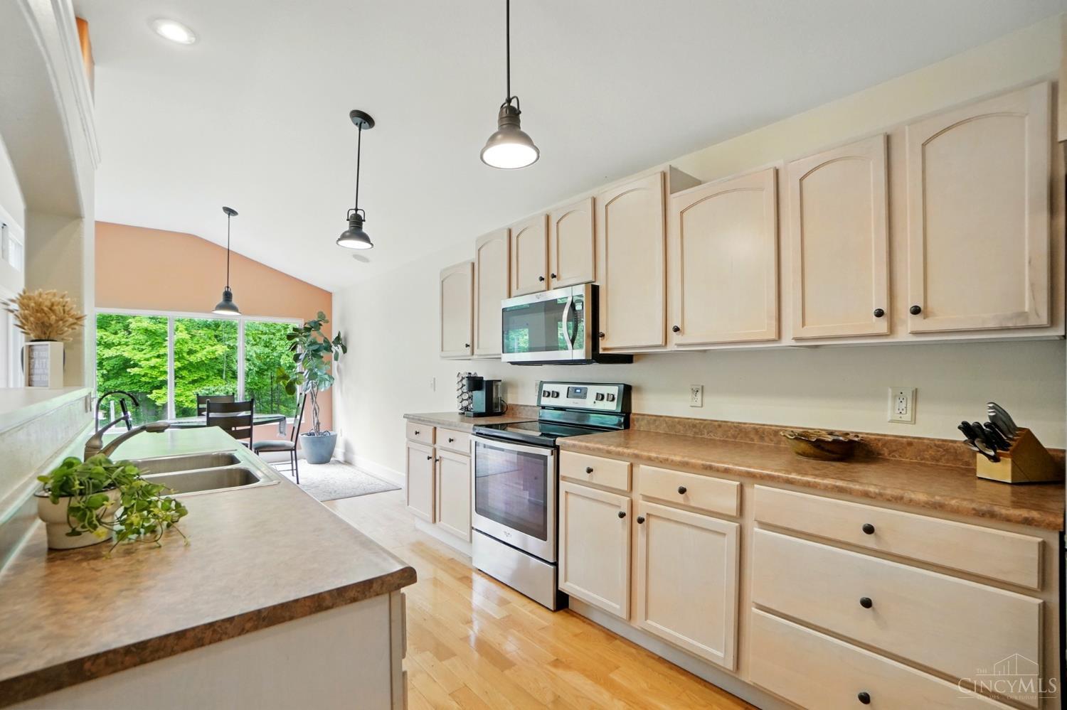 3492 Ballymore Court