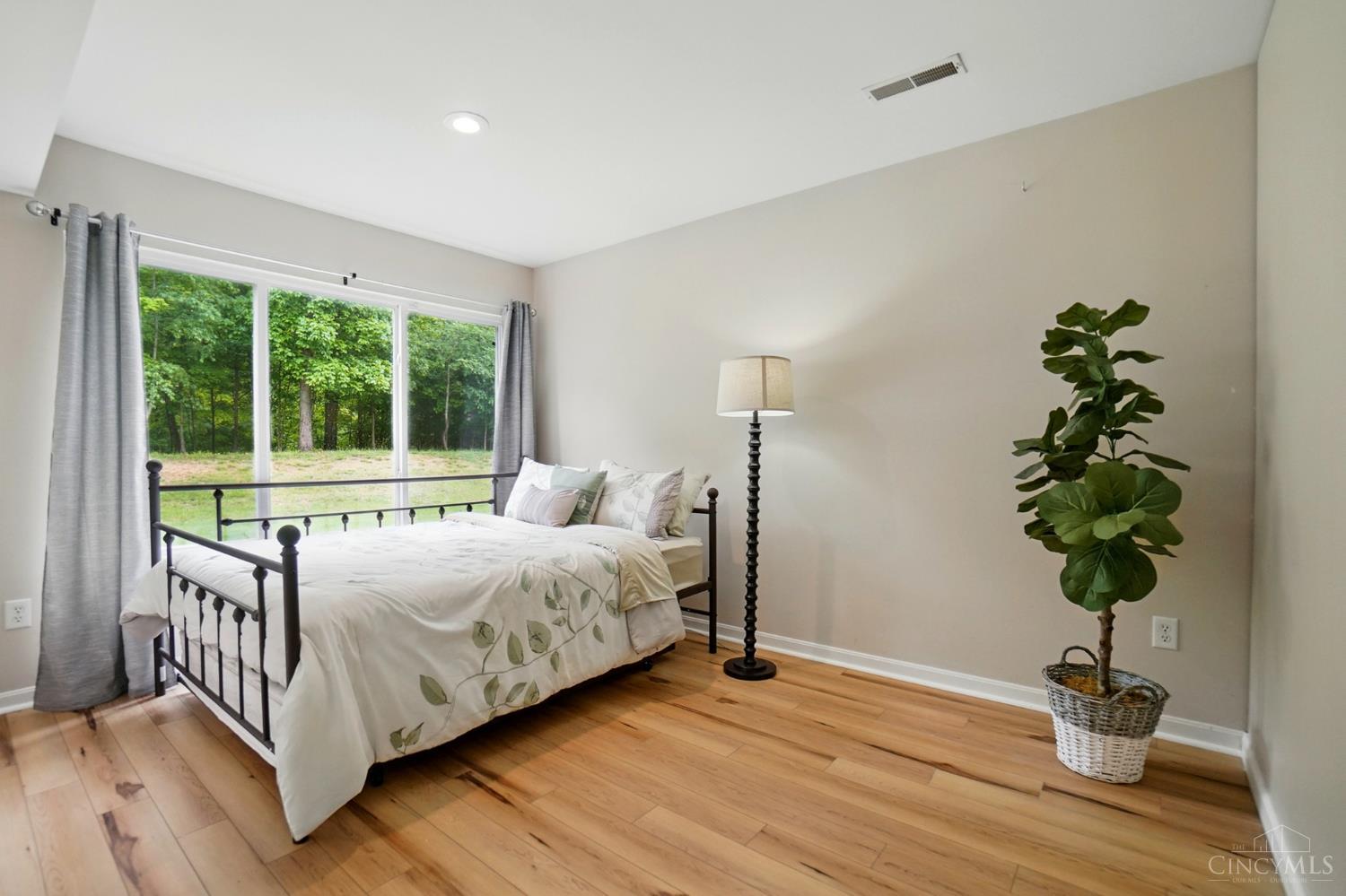 3492 Ballymore Court