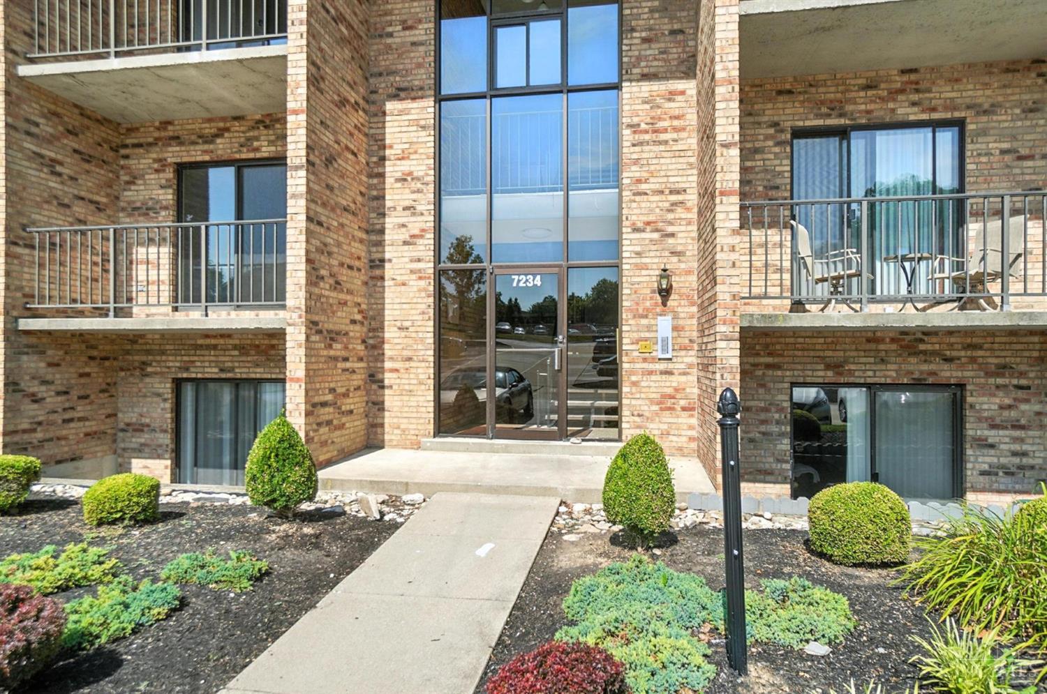 7234 Creekview Drive 1