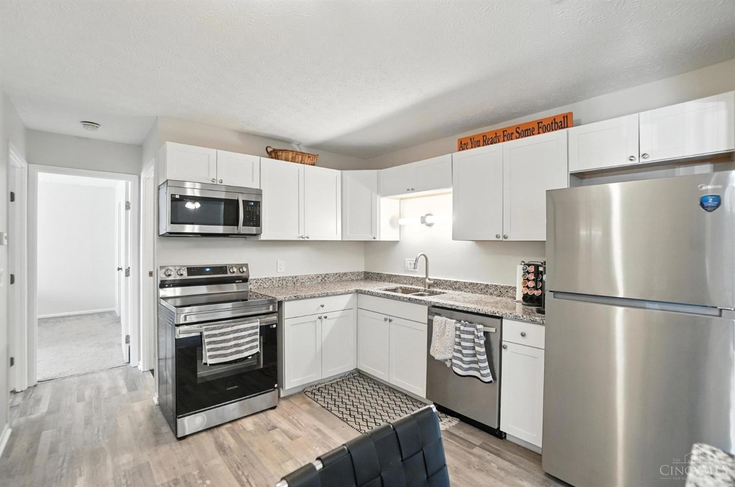 7234 Creekview Drive 1