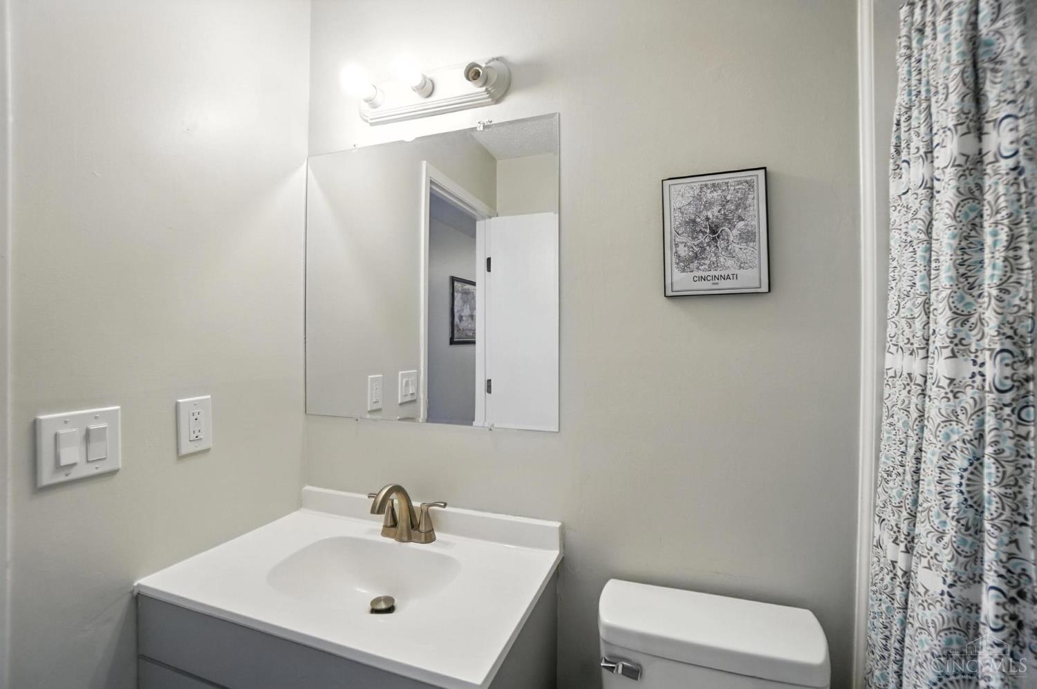 7234 Creekview Drive 1