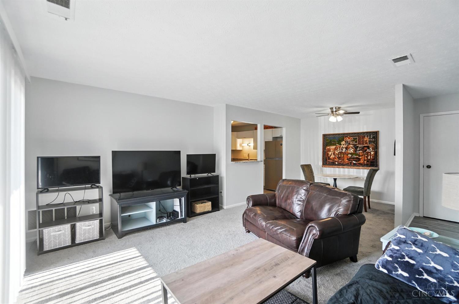 7234 Creekview Drive 1