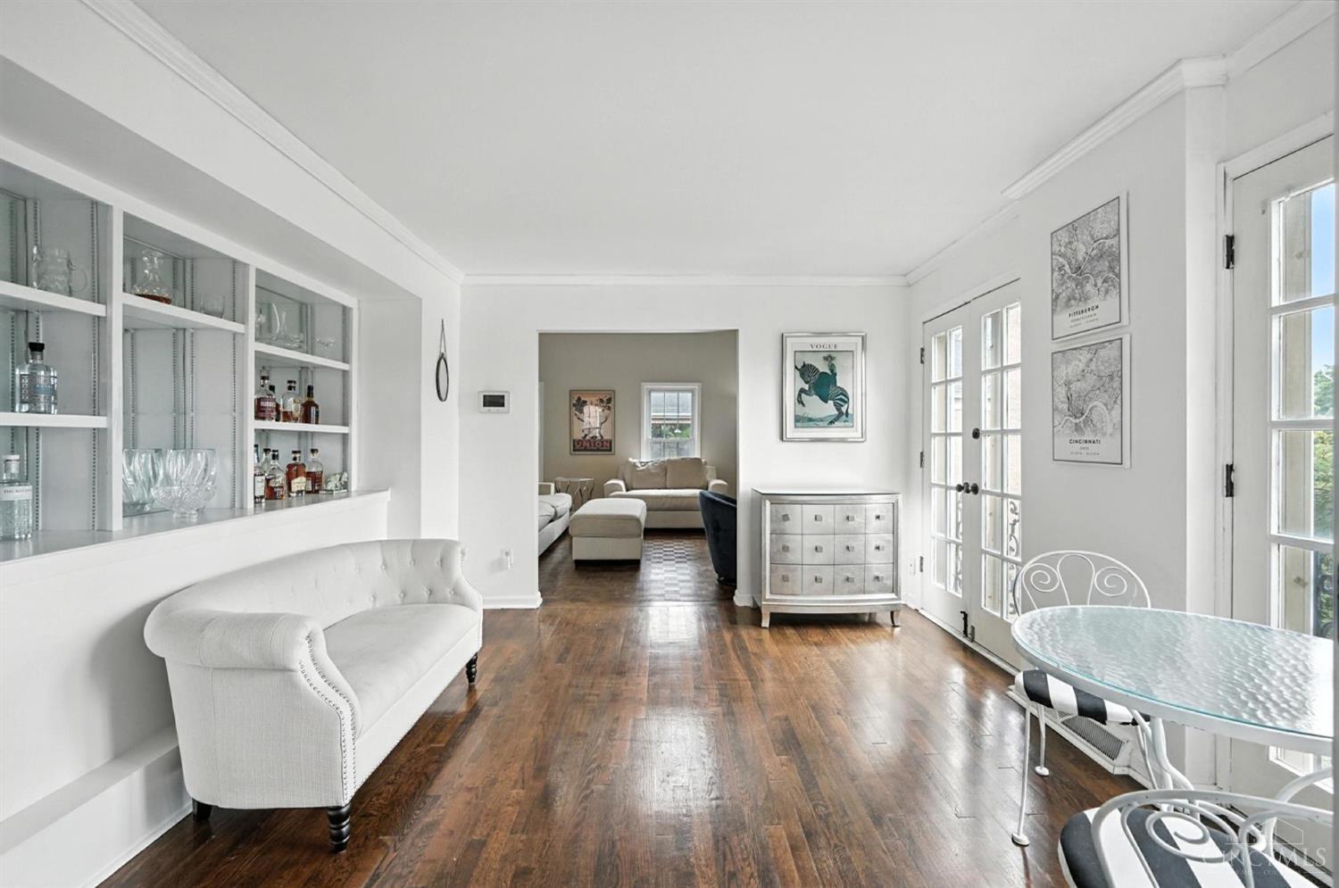 854 Rue De La Paix B1