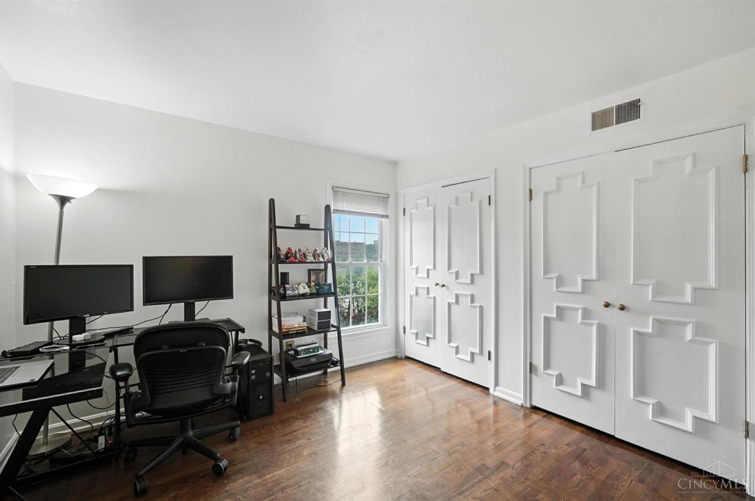 854 Rue De La Paix B1