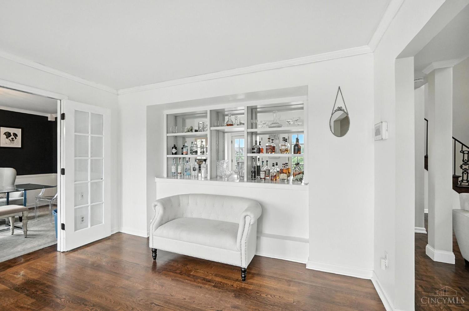 854 Rue De La Paix B1