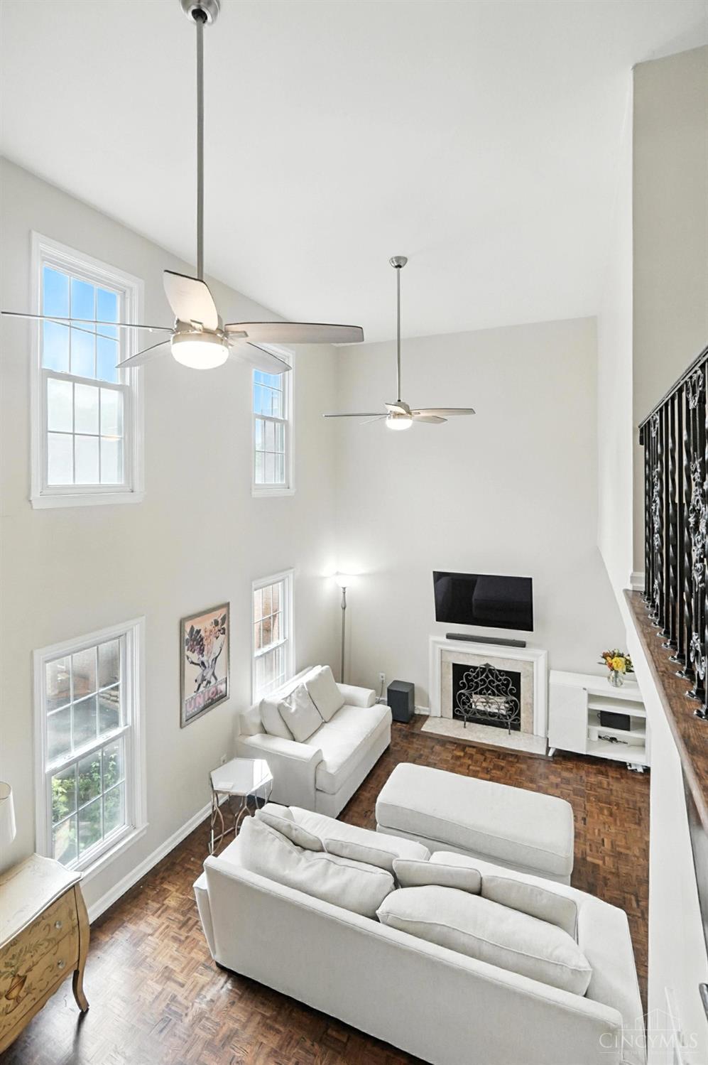 854 Rue De La Paix B1