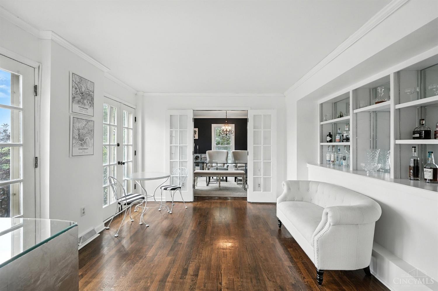 854 Rue De La Paix B1