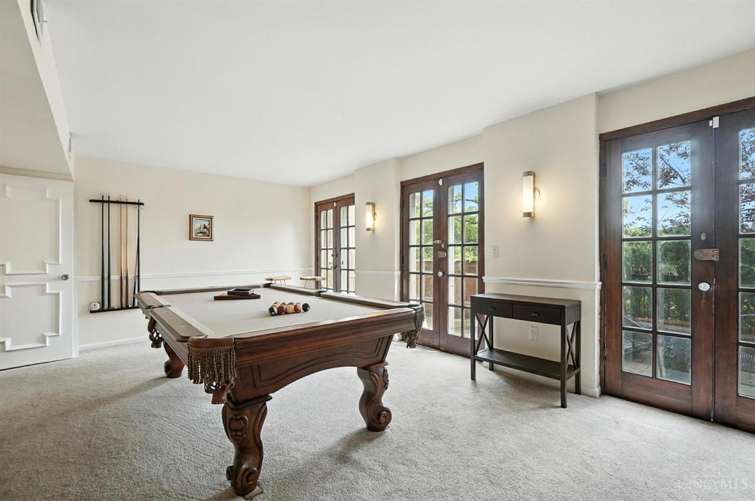 854 Rue De La Paix B1