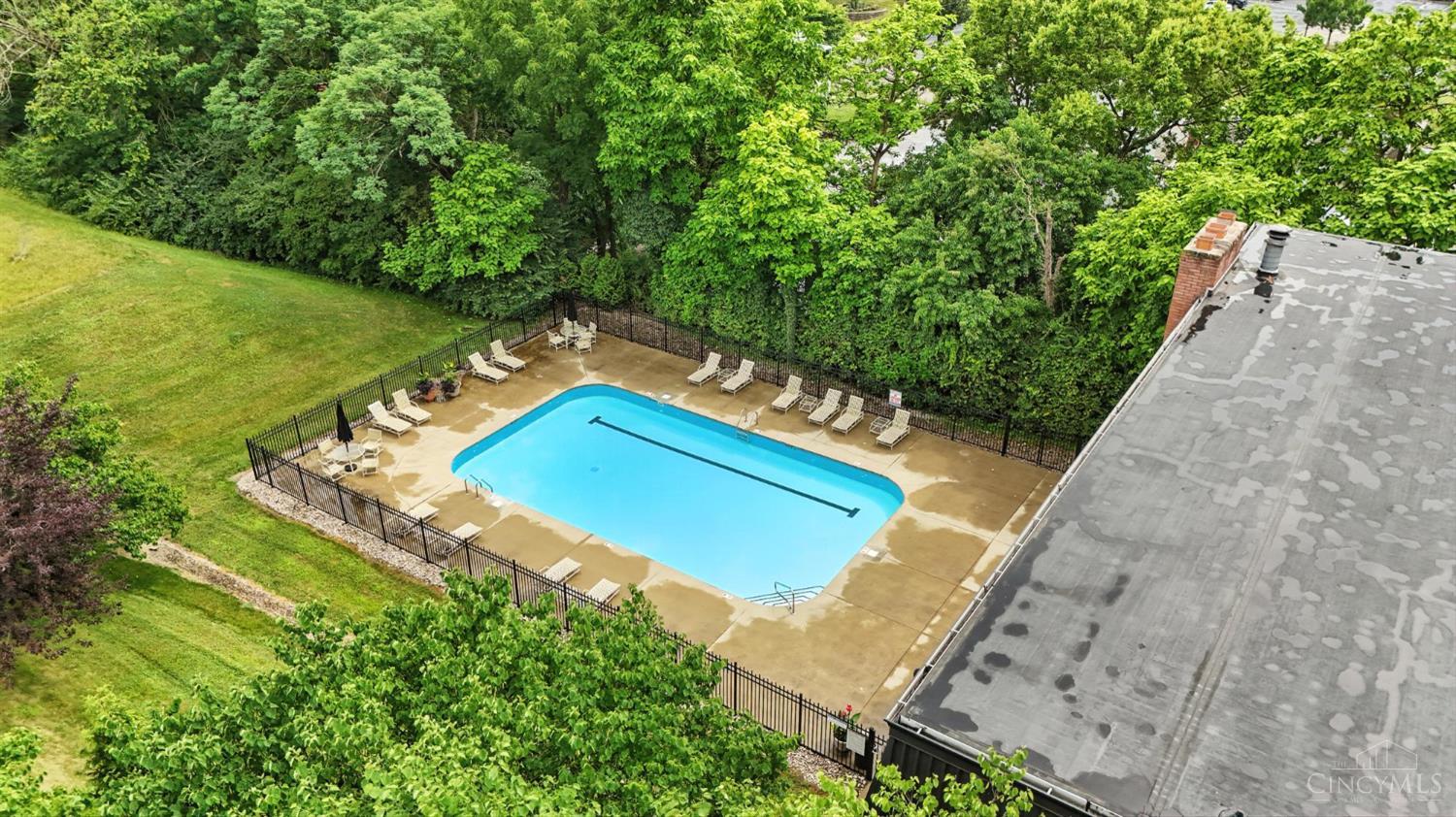 854 Rue De La Paix B1