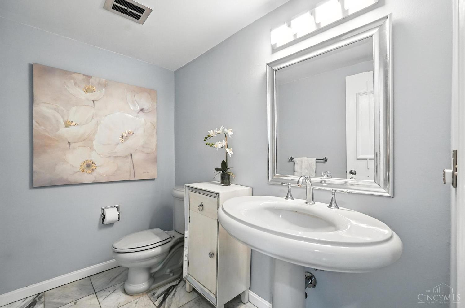 854 Rue De La Paix B1