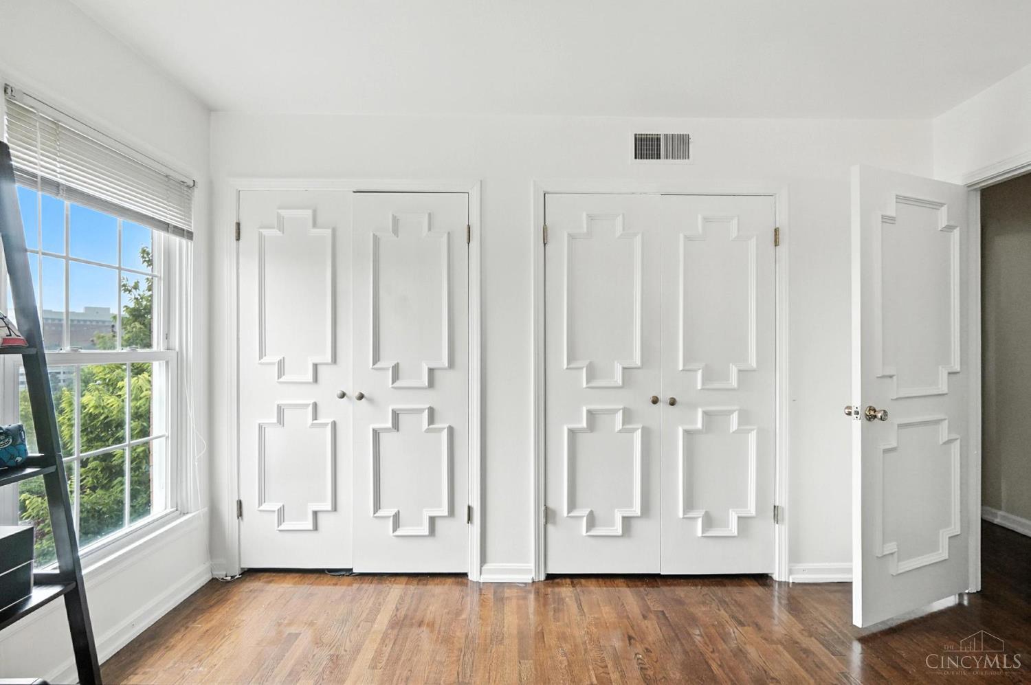 854 Rue De La Paix B1