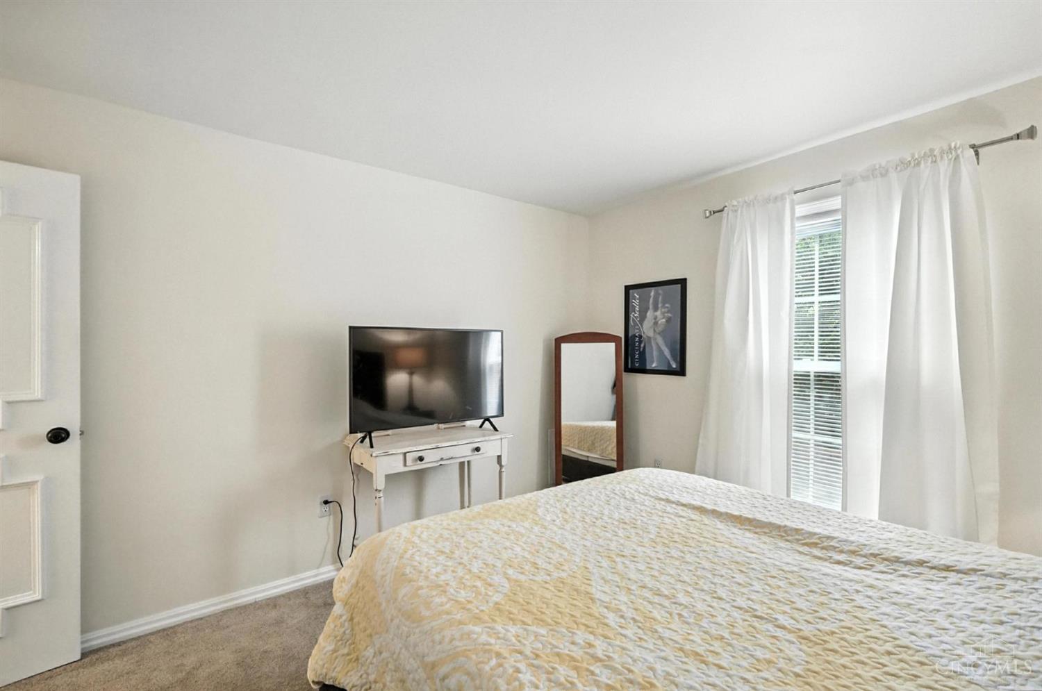 854 Rue De La Paix B1