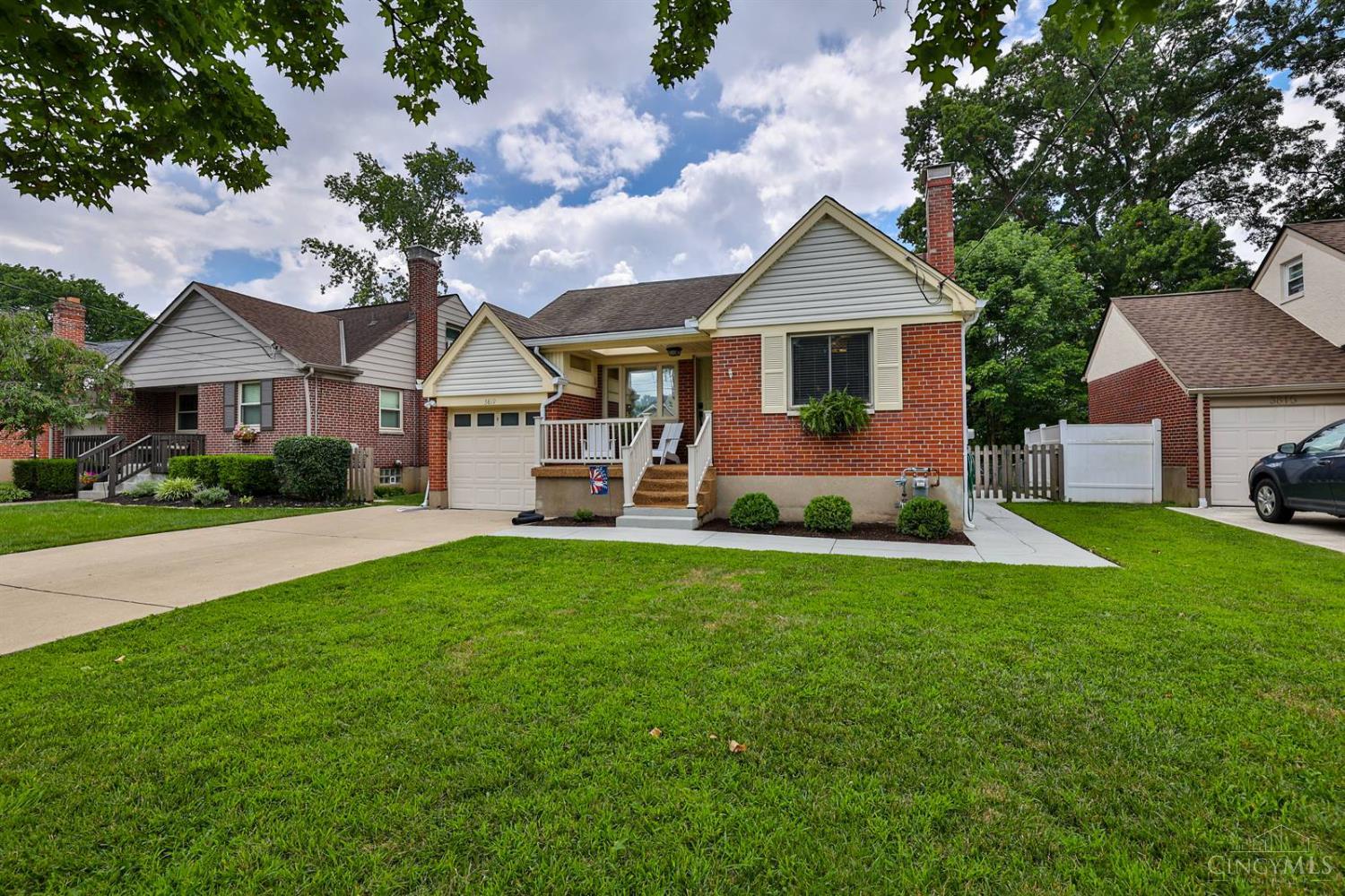 3819 N Broadlawn Circle