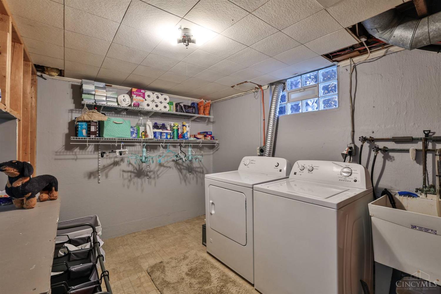 3819 N Broadlawn Circle