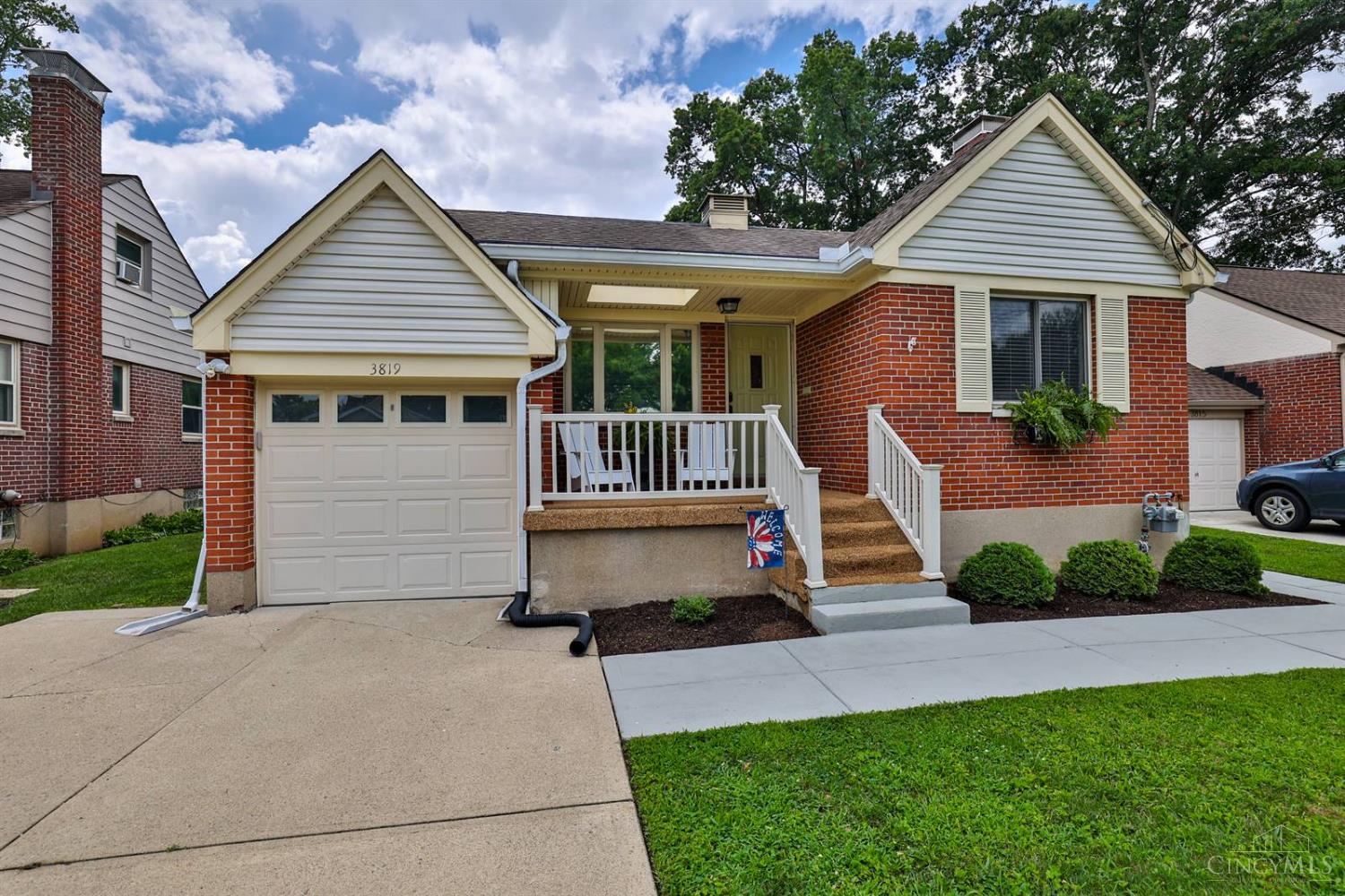 3819 N Broadlawn Circle