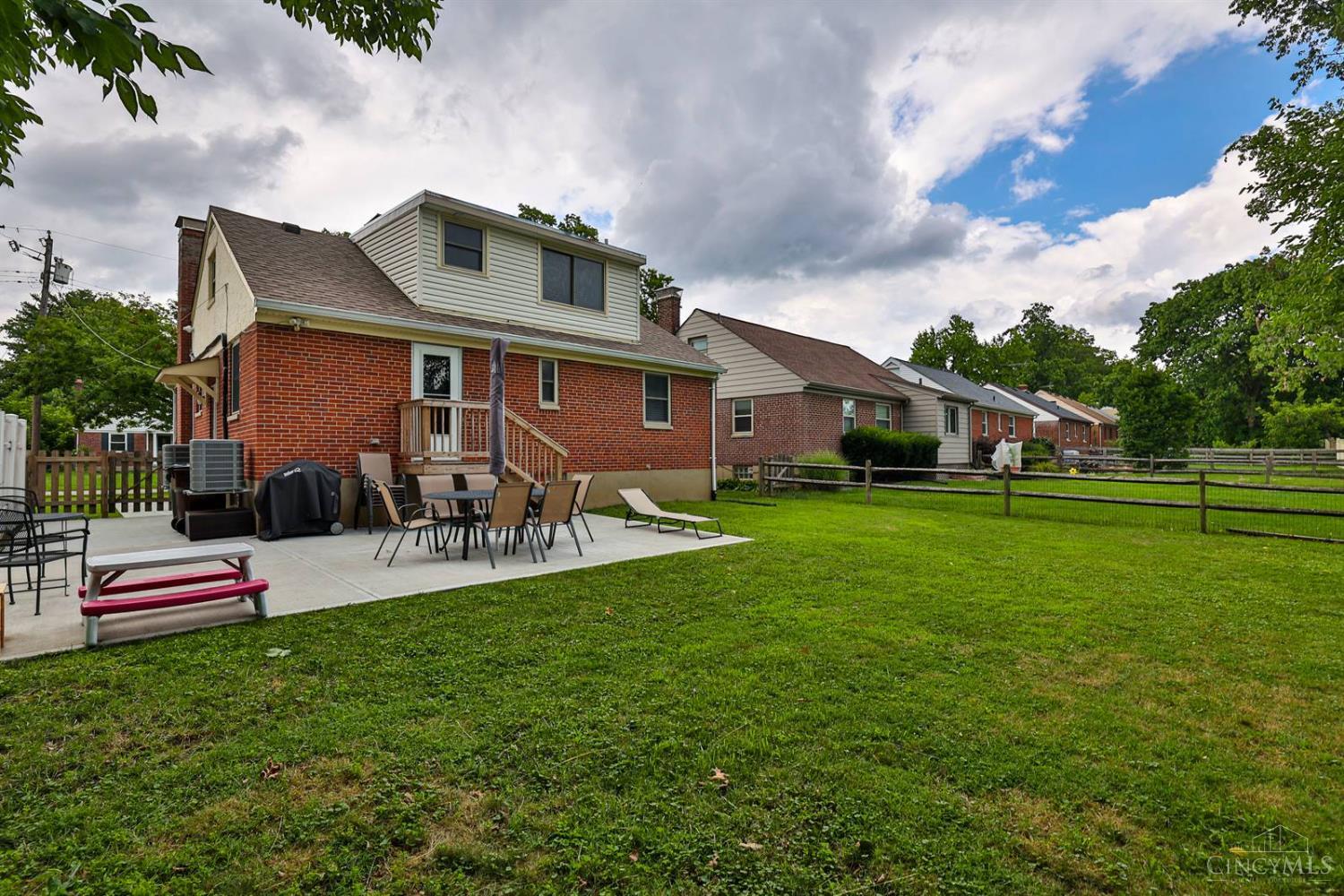 3819 N Broadlawn Circle