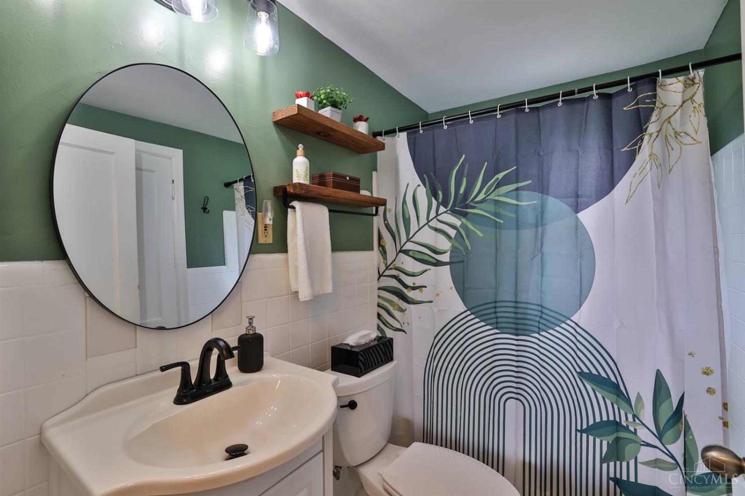 3819 N Broadlawn Circle