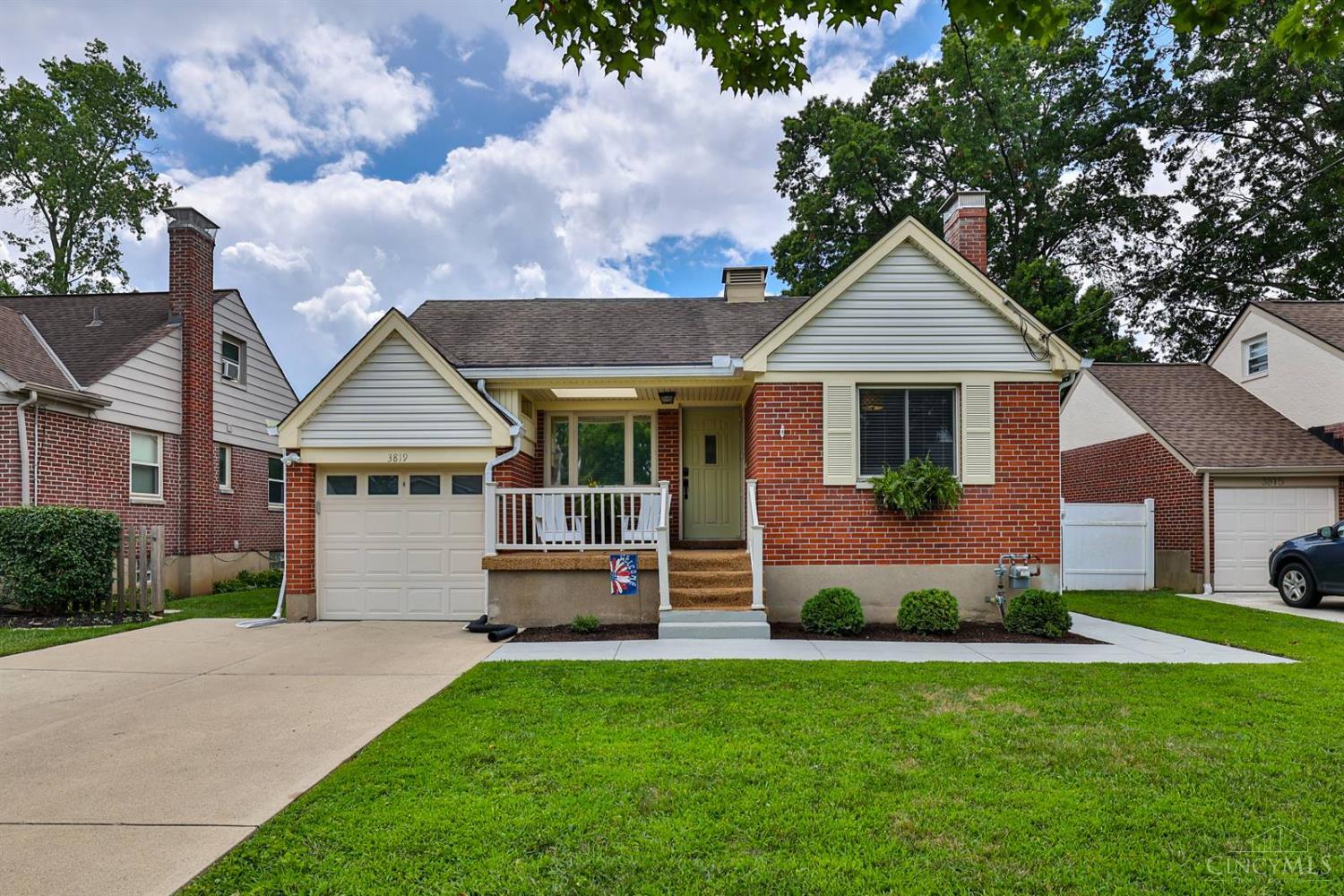 3819 N Broadlawn Circle