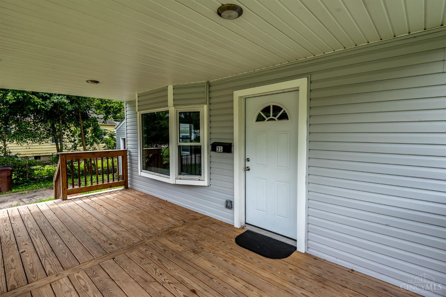 31 Apple Lane