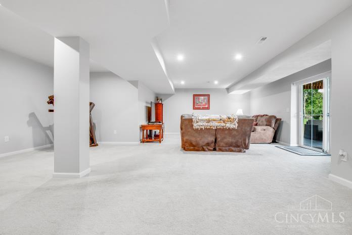 1425 Pine Bluffs Way