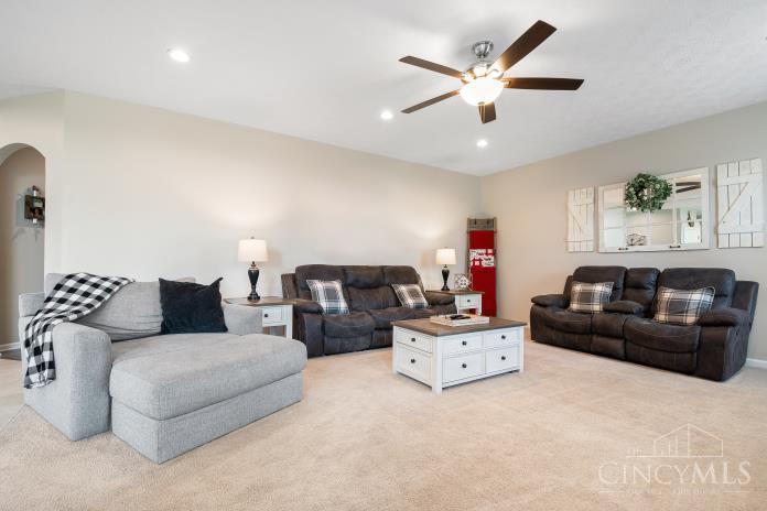 1425 Pine Bluffs Way