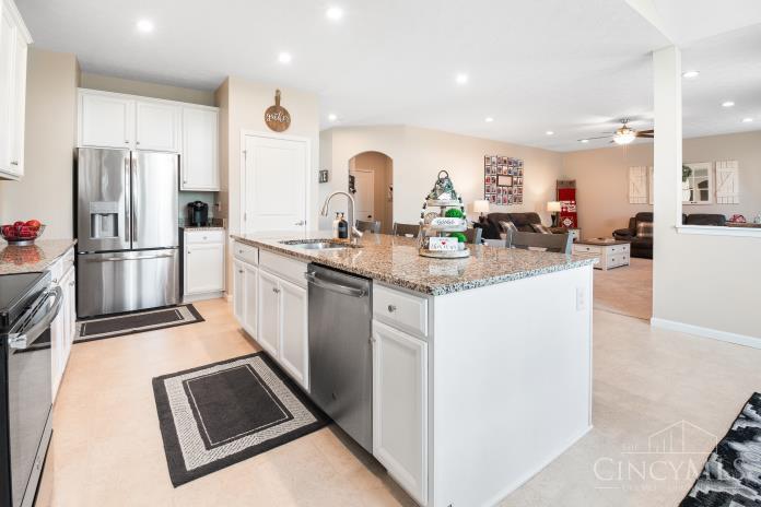 1425 Pine Bluffs Way