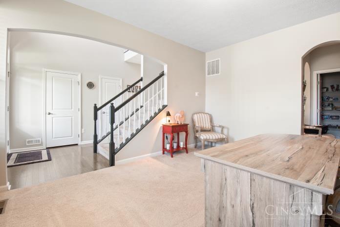 1425 Pine Bluffs Way