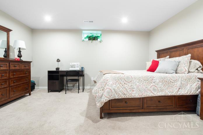 1425 Pine Bluffs Way