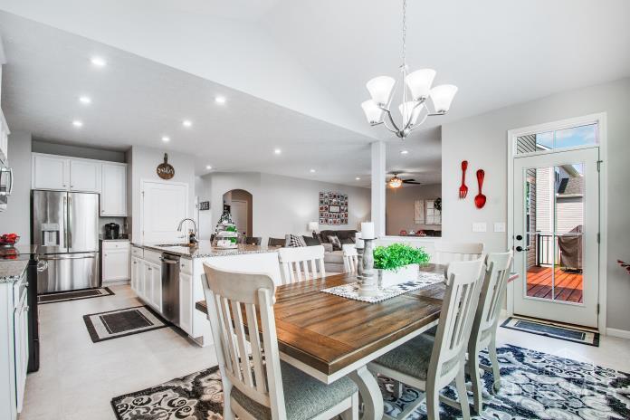 1425 Pine Bluffs Way