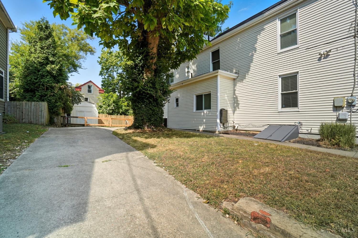 3575 Potomac Avenue