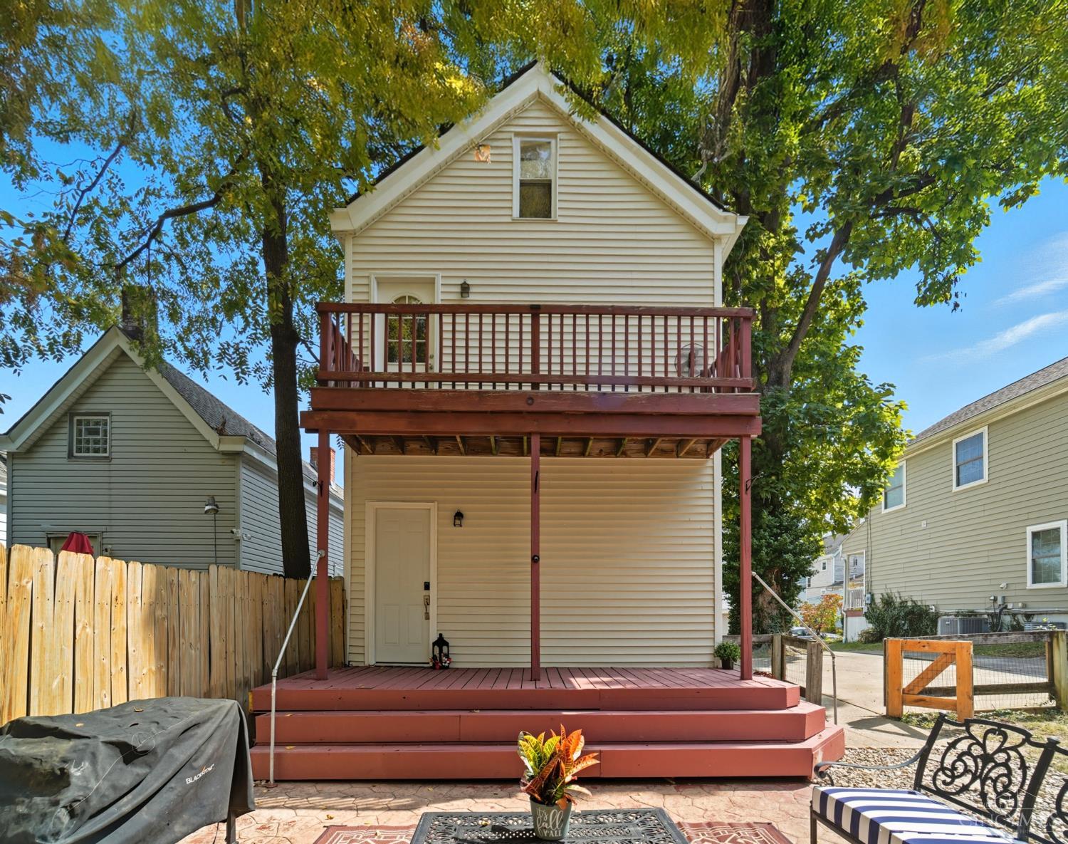3575 Potomac Avenue