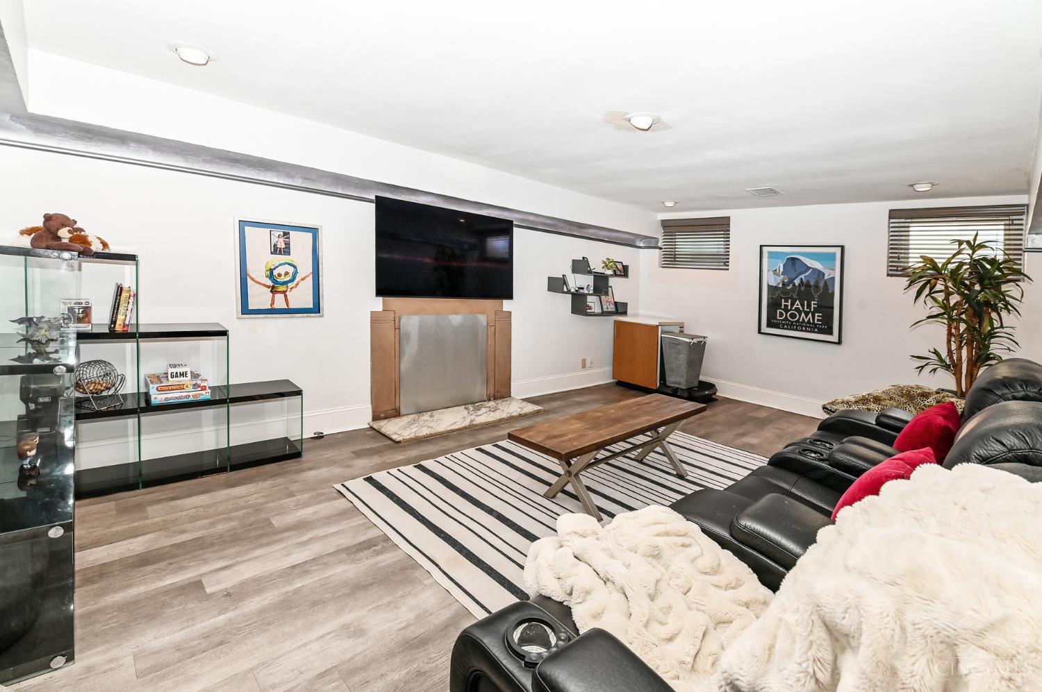 25 Observatory Hill