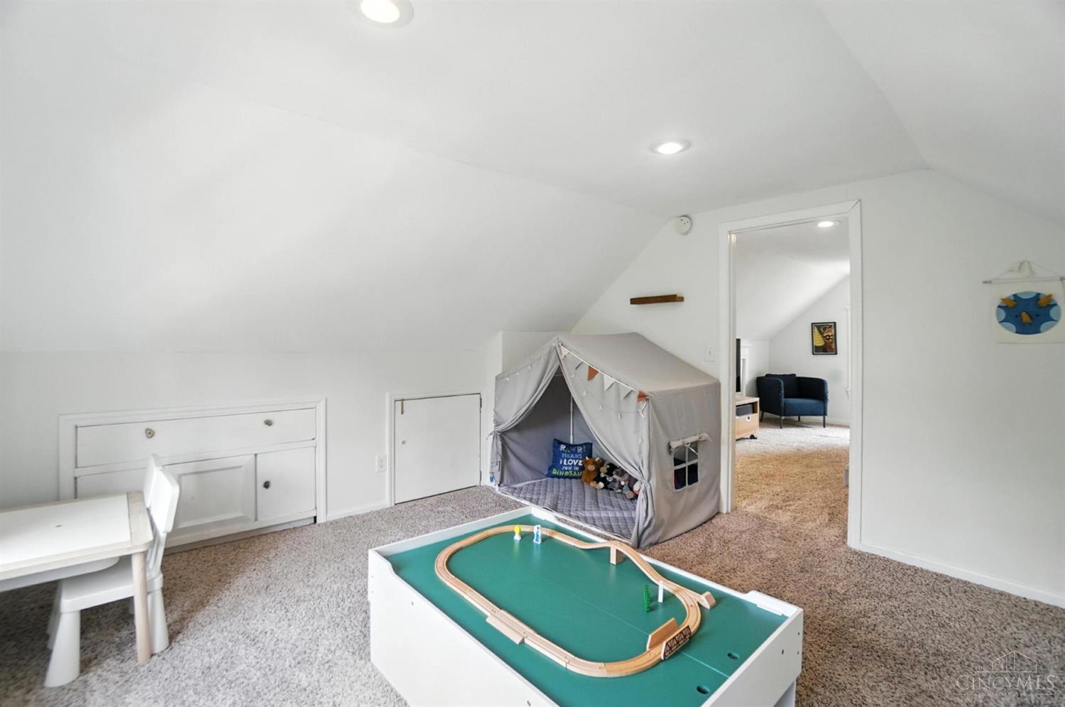 4722 Glenshade Avenue