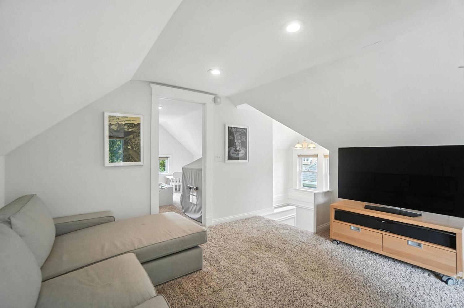 4722 Glenshade Avenue