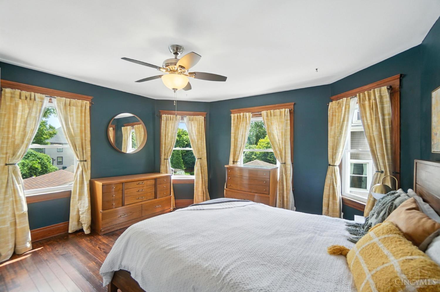 4722 Glenshade Avenue