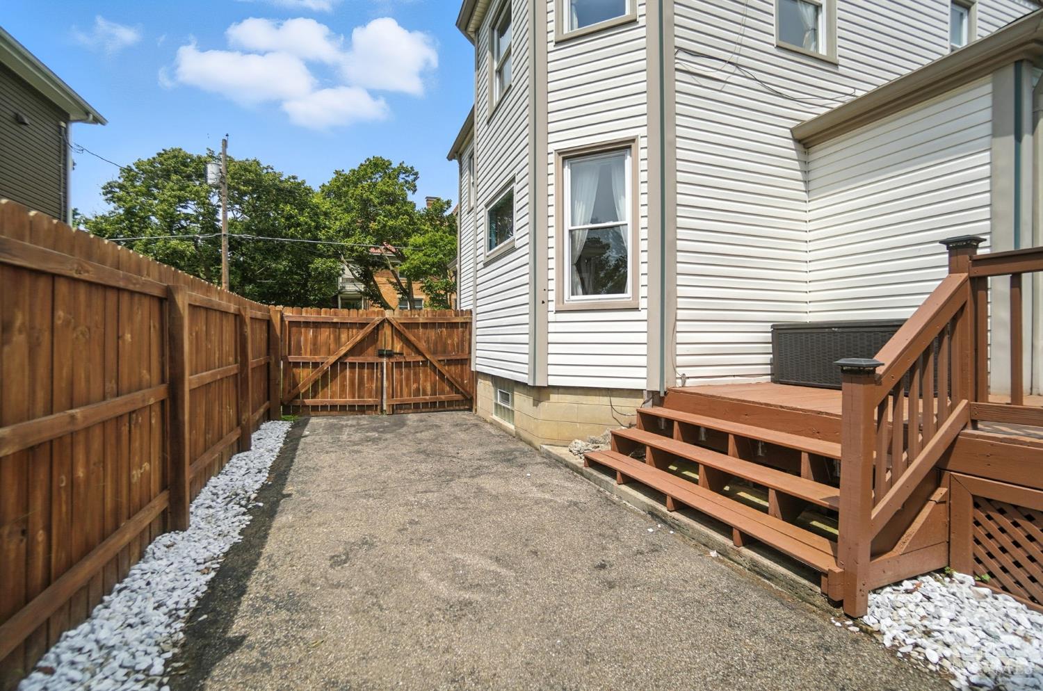 4722 Glenshade Avenue