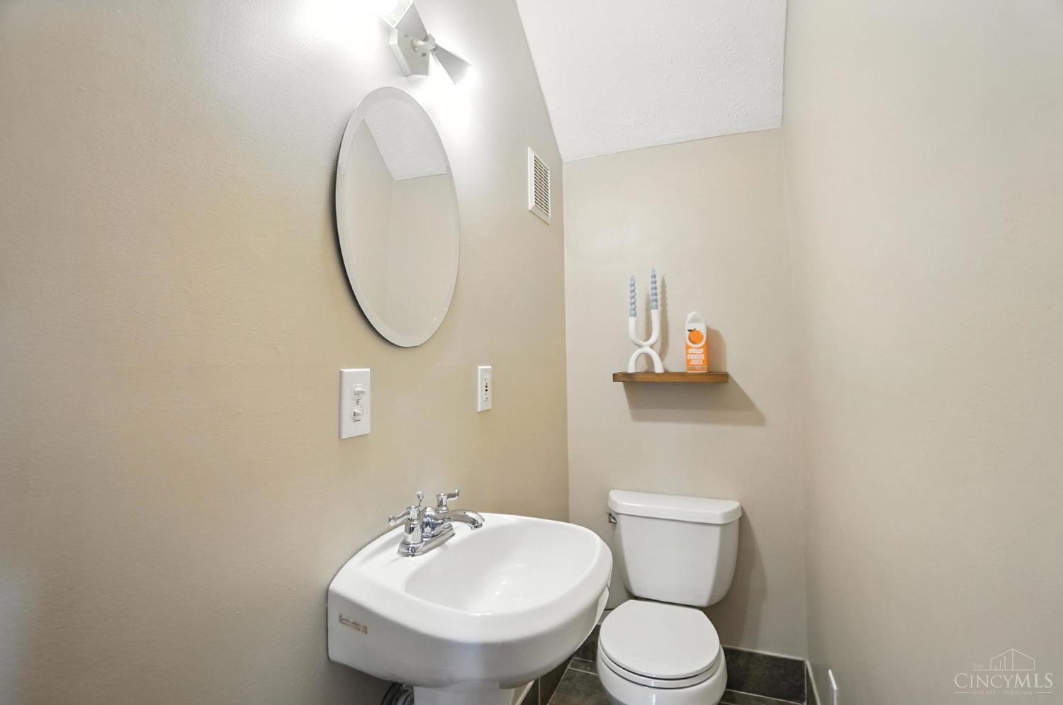 4722 Glenshade Avenue