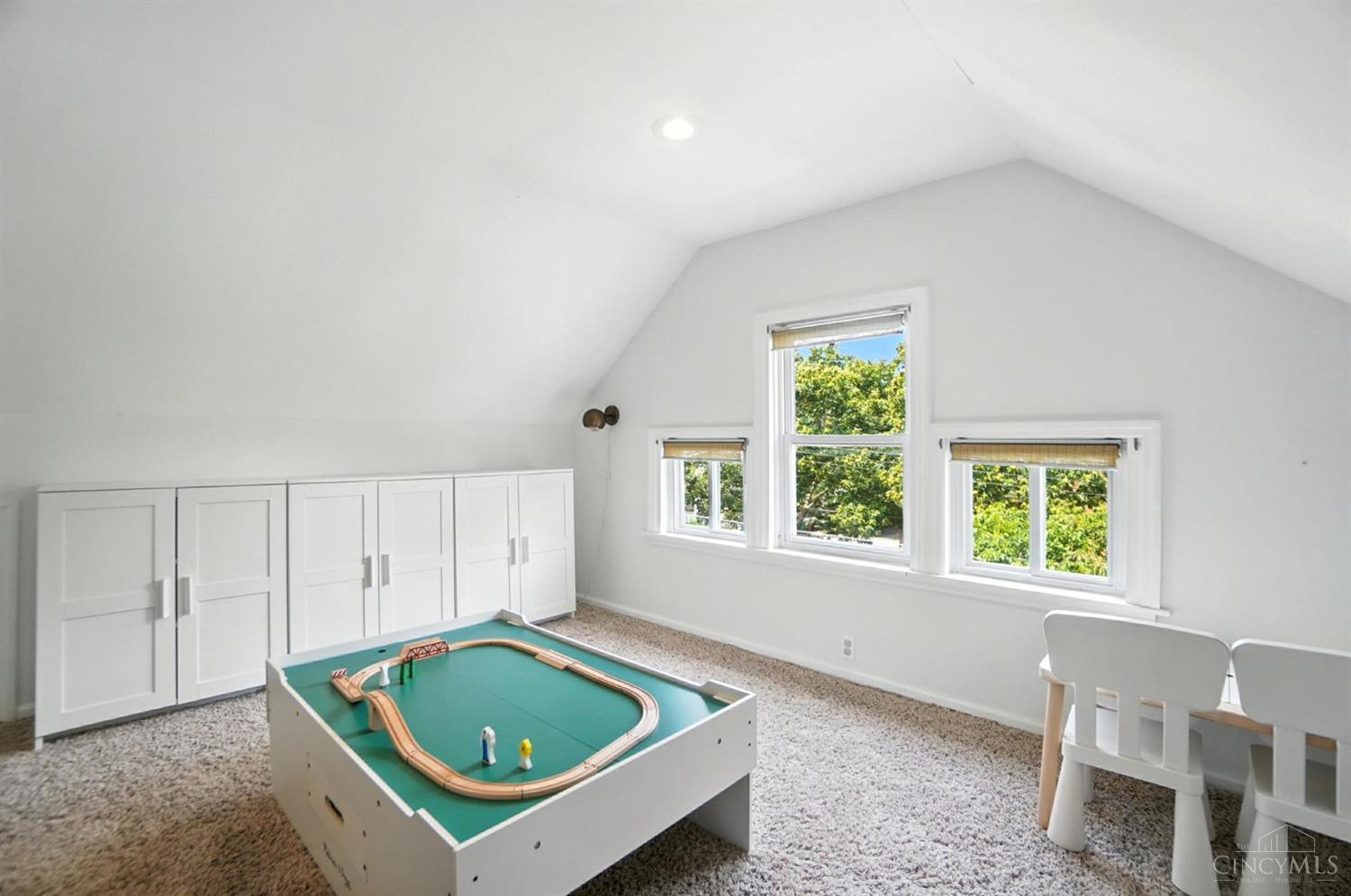 4722 Glenshade Avenue