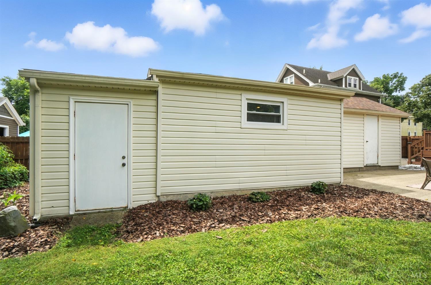 4722 Glenshade Avenue