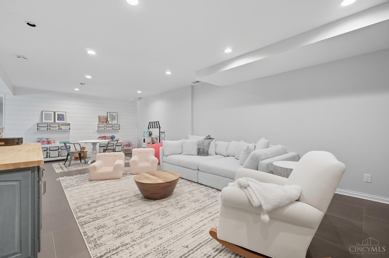 1221 Mistymeadow Lane