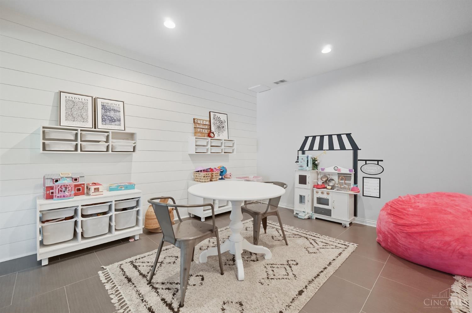 1221 Mistymeadow Lane