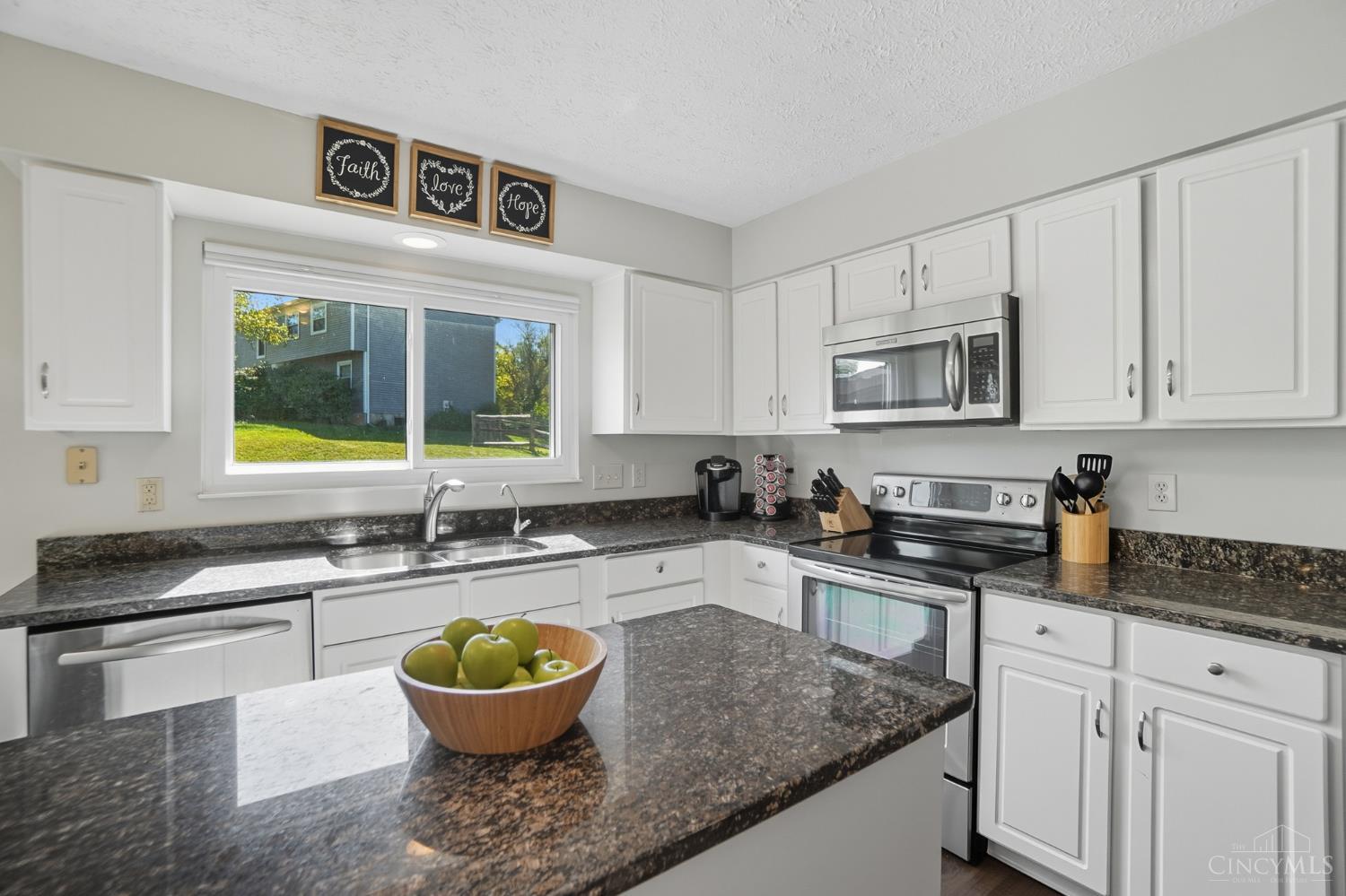 2429 Candlemakers Lane