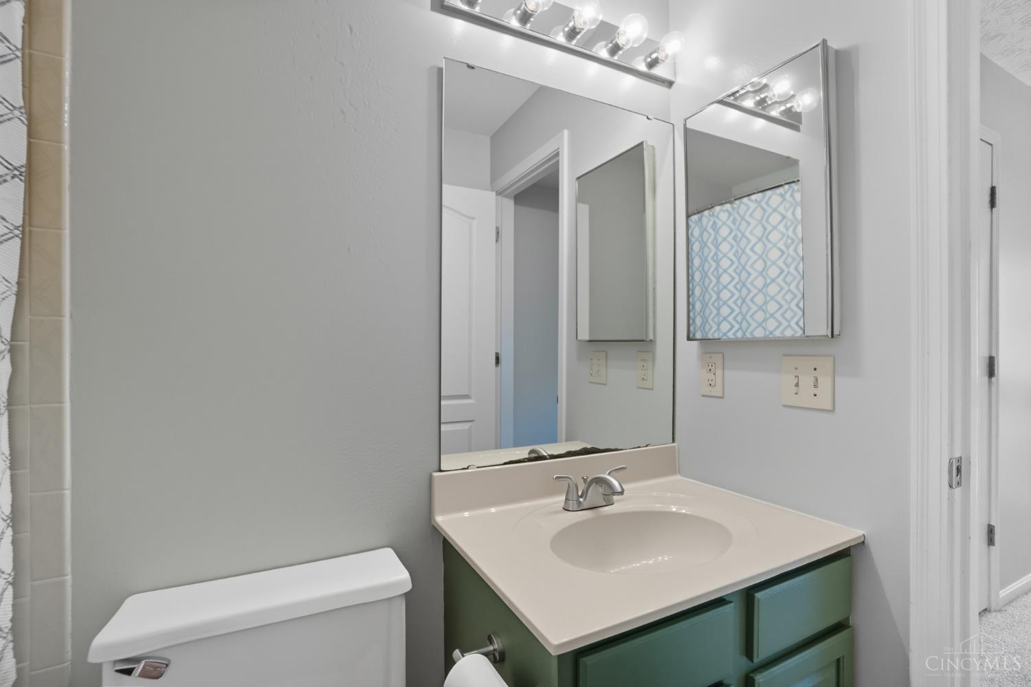 2429 Candlemakers Lane