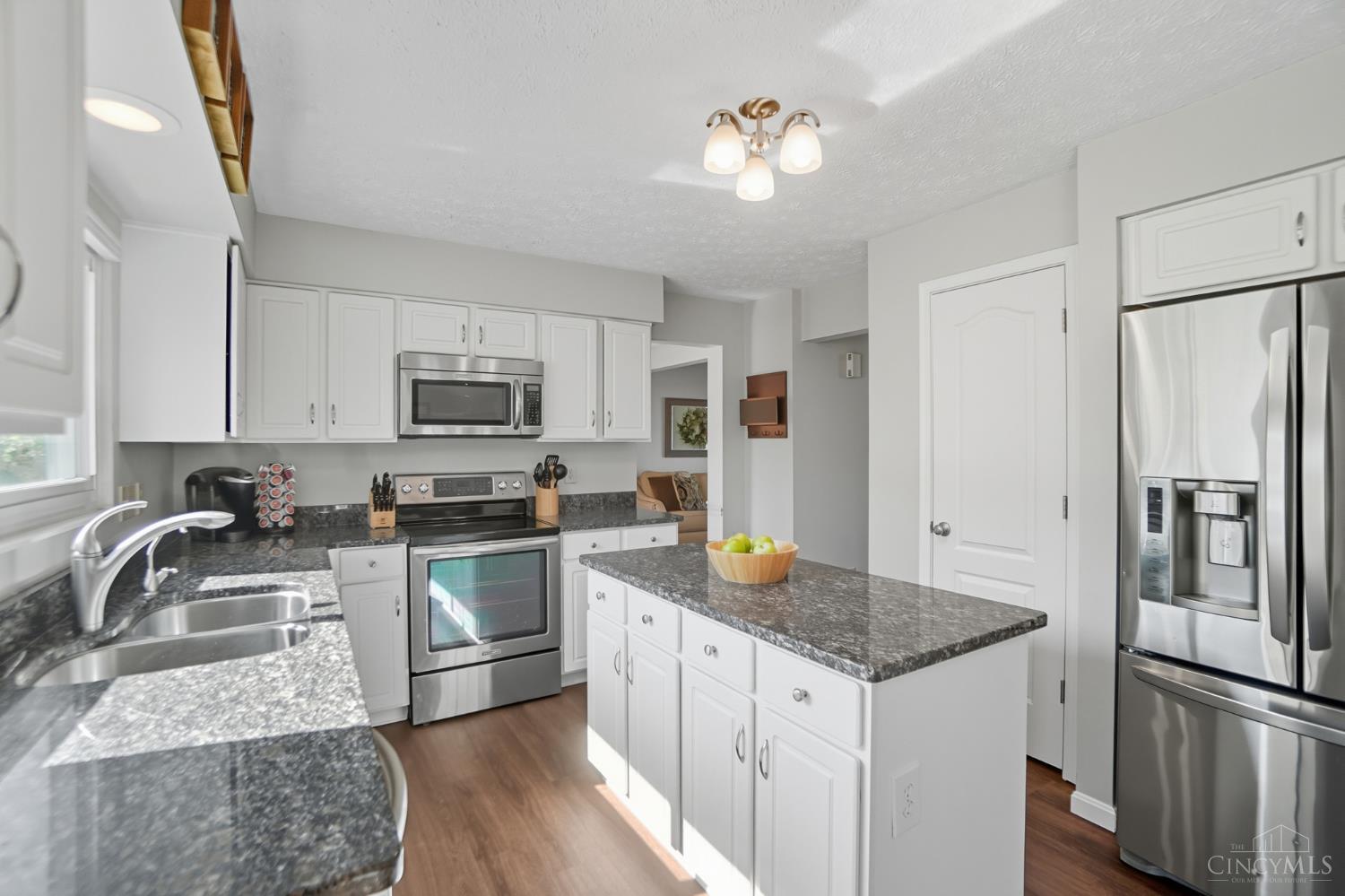 2429 Candlemakers Lane