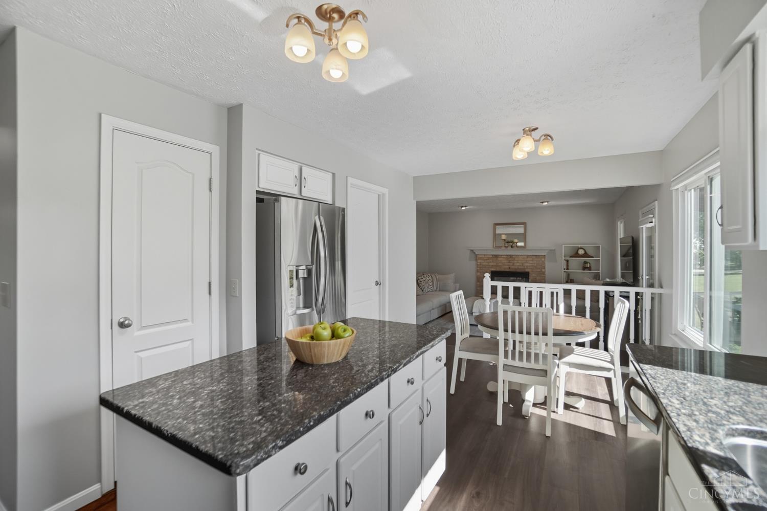 2429 Candlemakers Lane