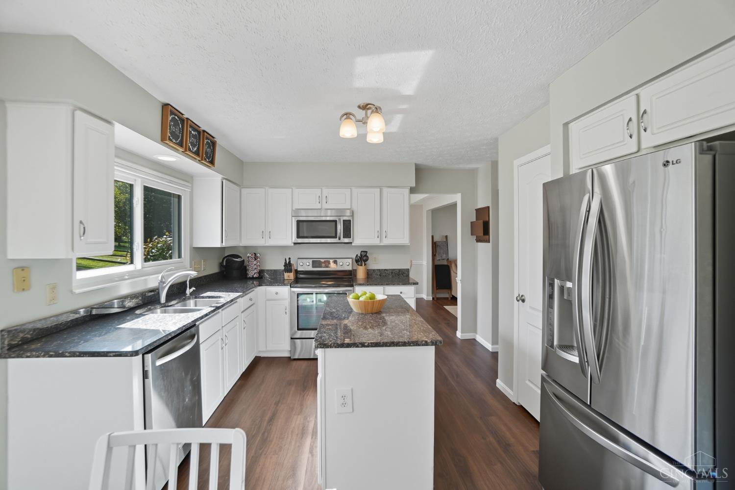 2429 Candlemakers Lane