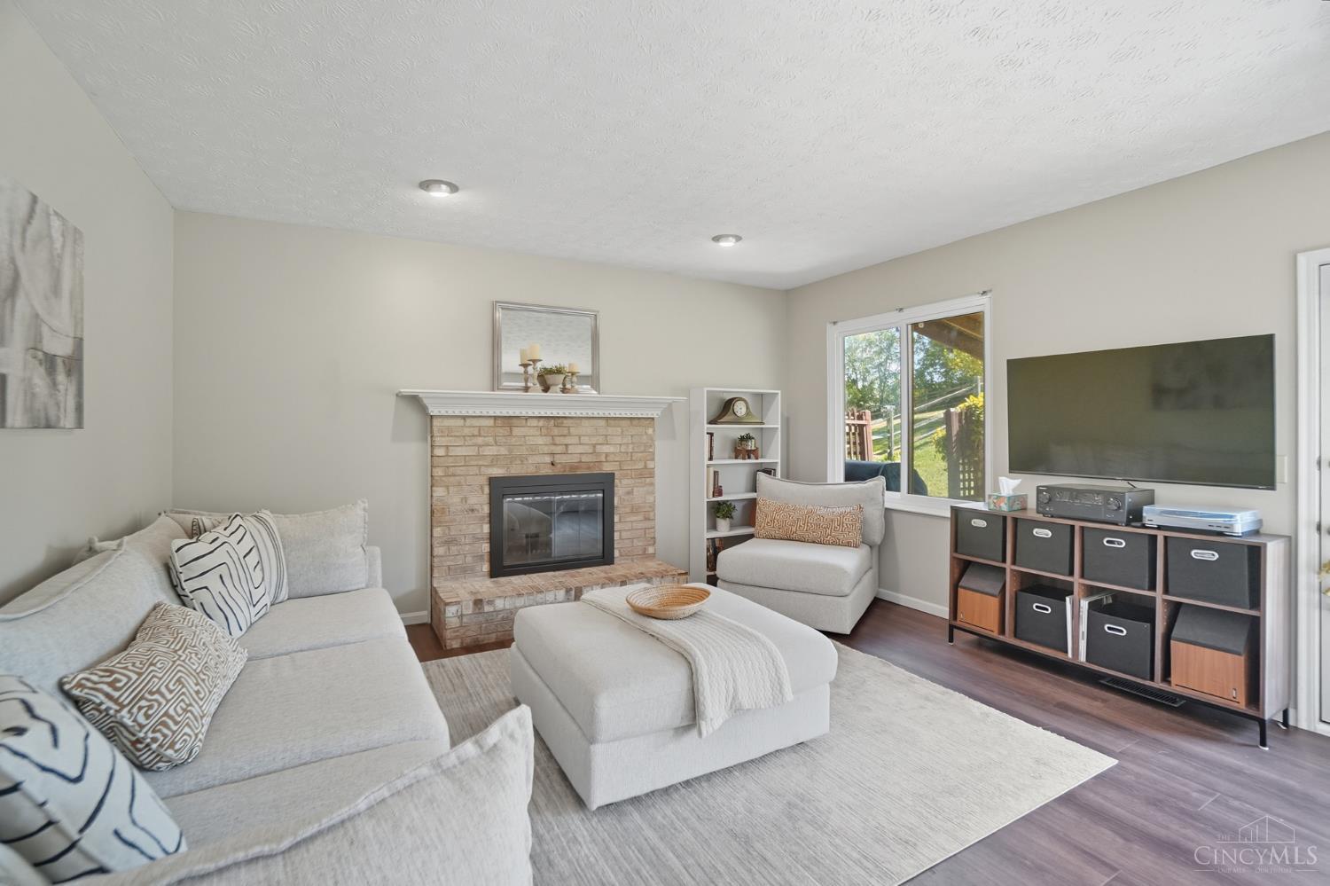 2429 Candlemakers Lane