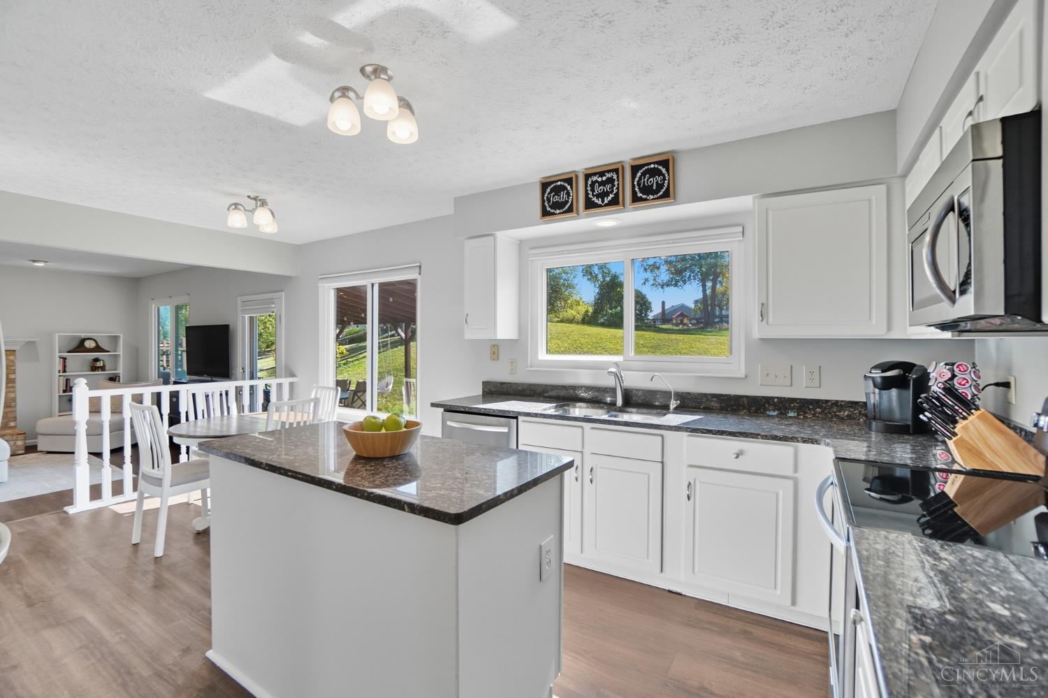 2429 Candlemakers Lane